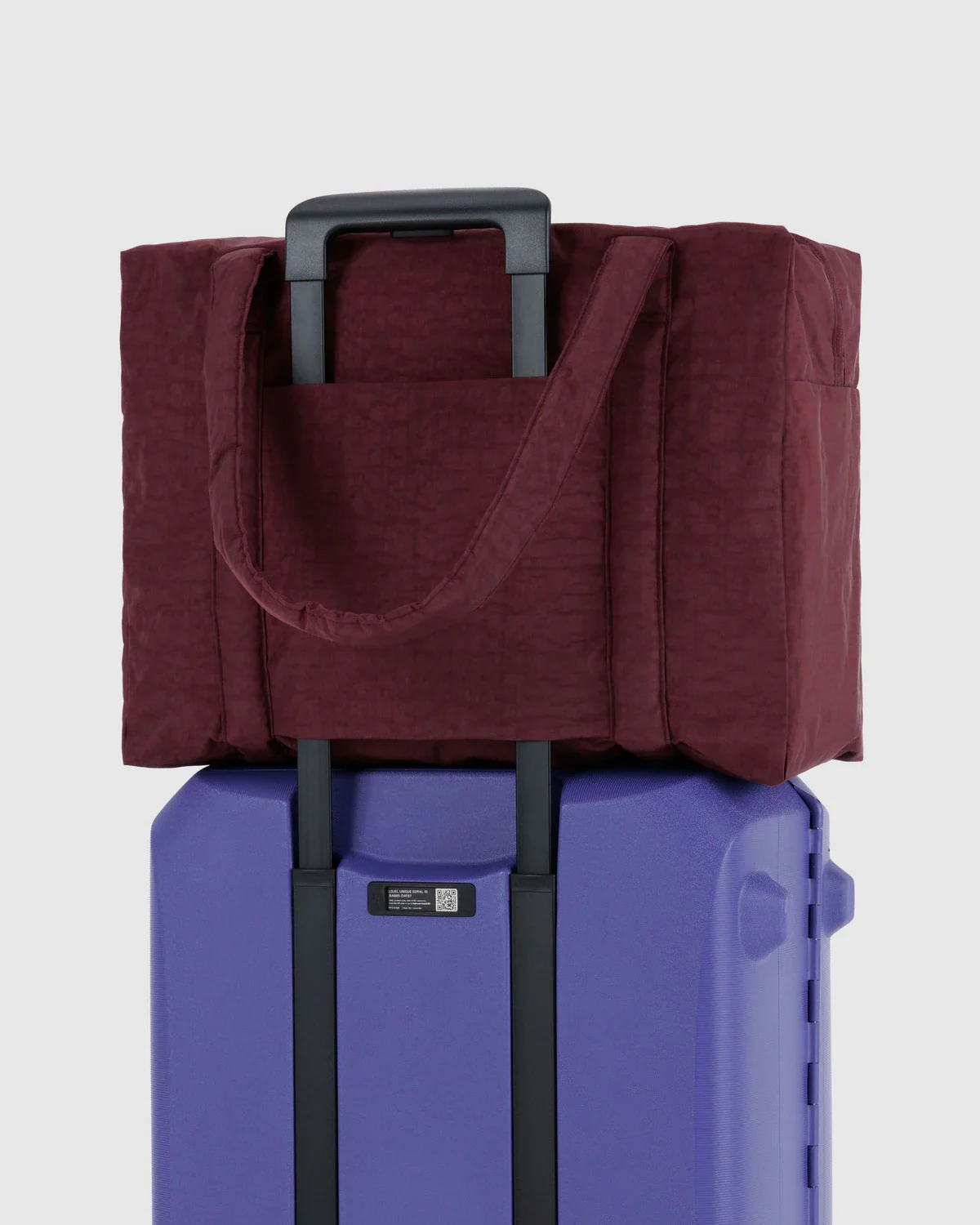 BAGGU Carry-On Cloud Bag with 2 Exterior Pockets - Recycled - Image 2