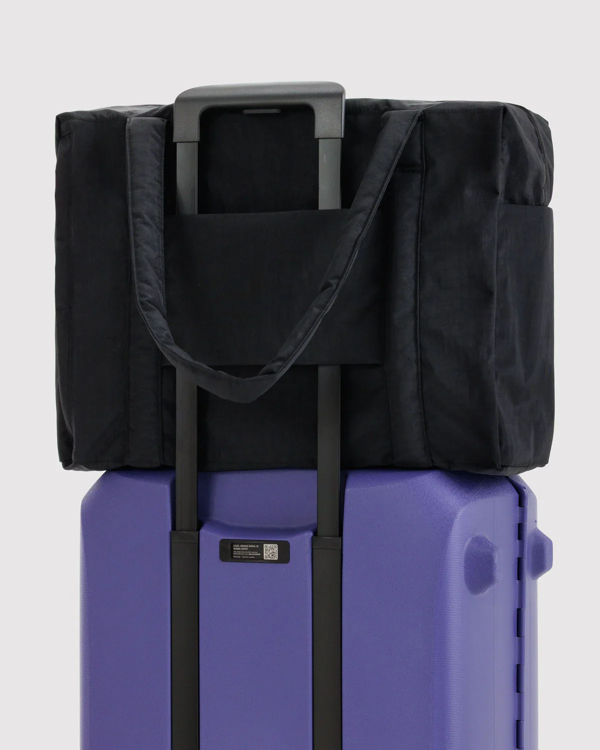 BAGGU Carry-On Cloud Bag with 5 Exterior Pockets - Recycled - Image 2