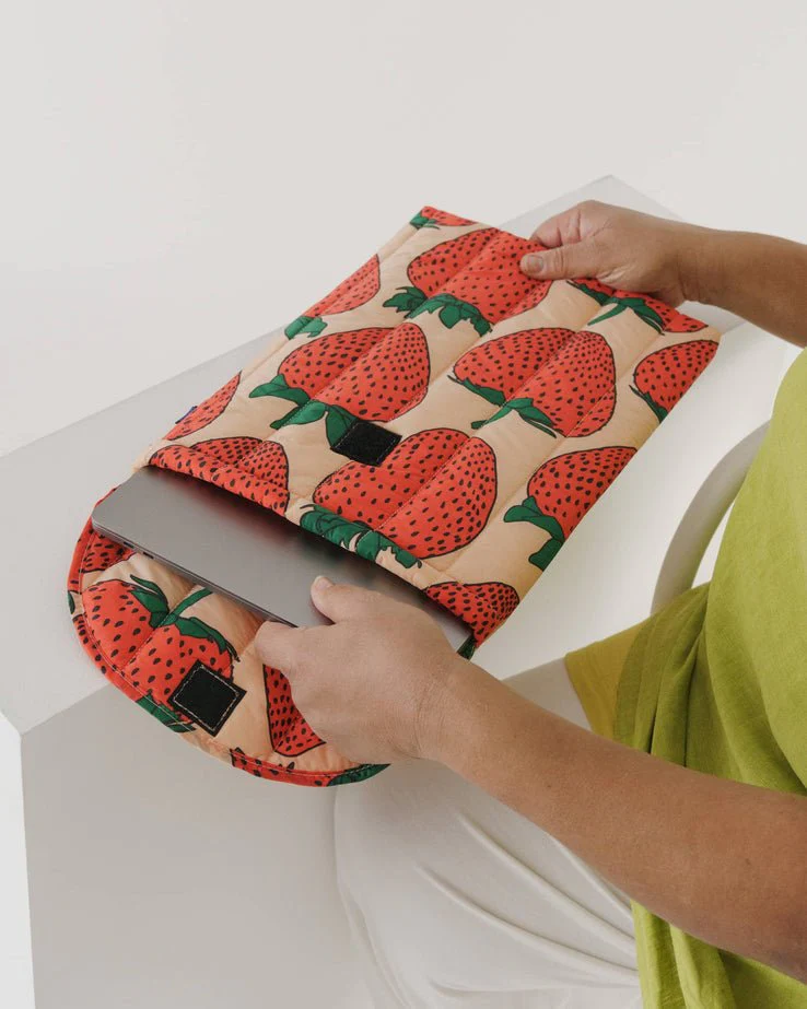 BAGGU Puffy Laptop Sleeve 13" - Recycled - Image 21