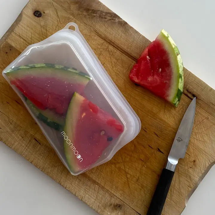 Moonmoon Reusable Silicone Food Storage Bags Small - x2 Pack - Image 4