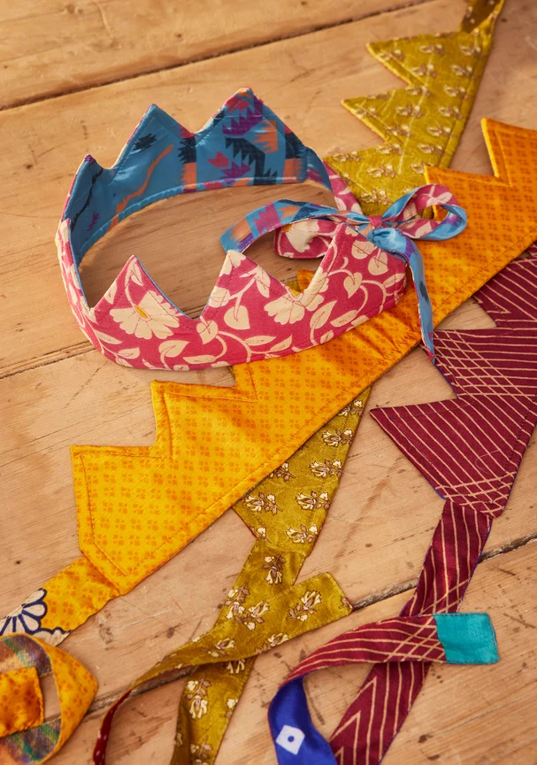Namaste Recycled Sari Reusable Christmas Hat - Image 3