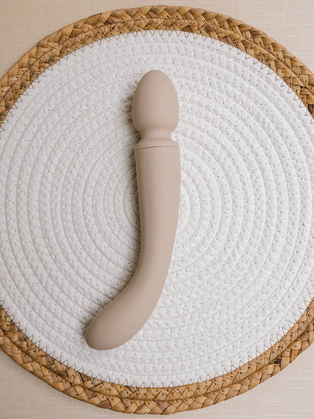 The Natural Love Company Cassia Curved Wand Vibrator - Recycled Ocean Plastic - Image 2
