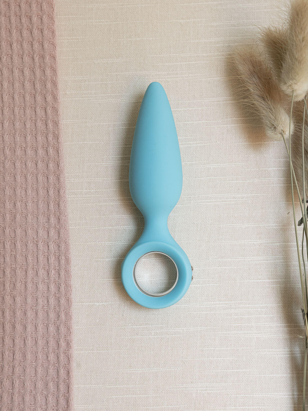 The Natural Love Company Quince Vibrating Butt Plug - Image 2