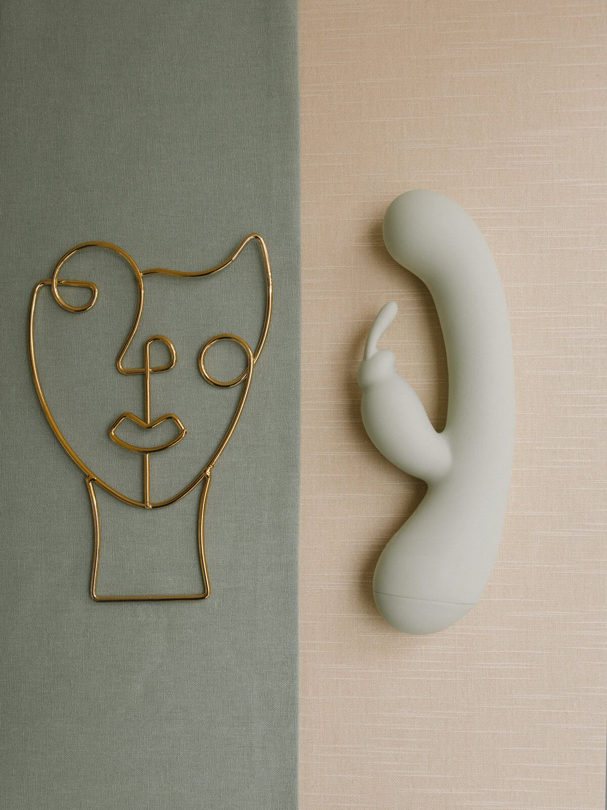 The Natural Love Company Saro Rabbit Vibrator - Recycled Ocean Plastic - Image 2