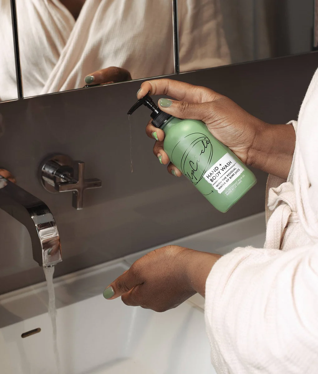 UpCircle Lemongrass & Kiwi Water Hand & Body Wash - Image 4